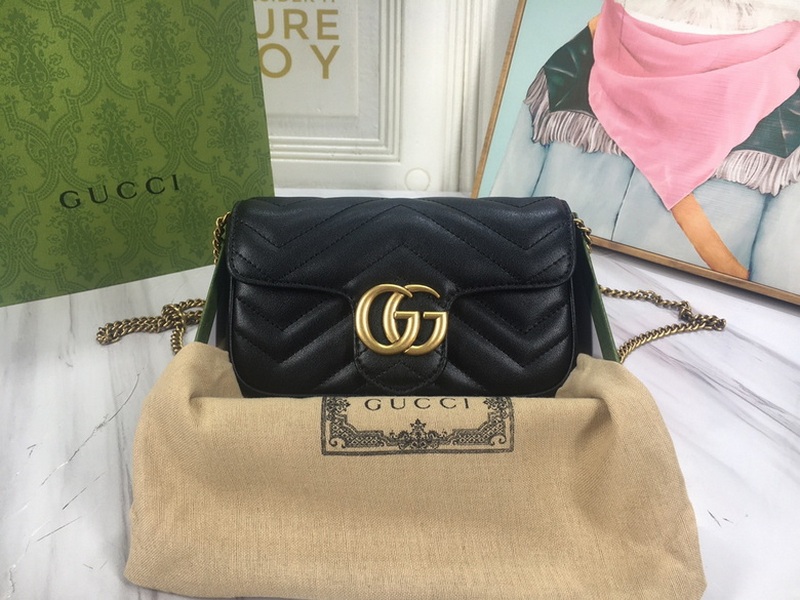 Gucci Handbags 181